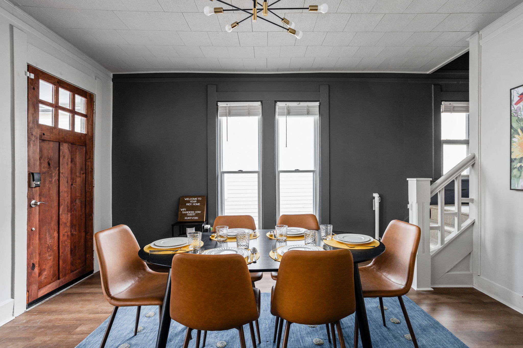 Enjoy a feast with our full dining set up for 6.