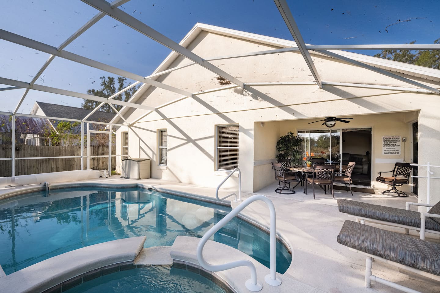 Hot Tub Pool and Lanai