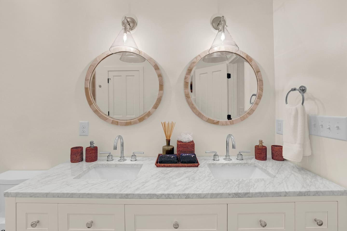 Private bathroom of the primary suite - Bedroom 3