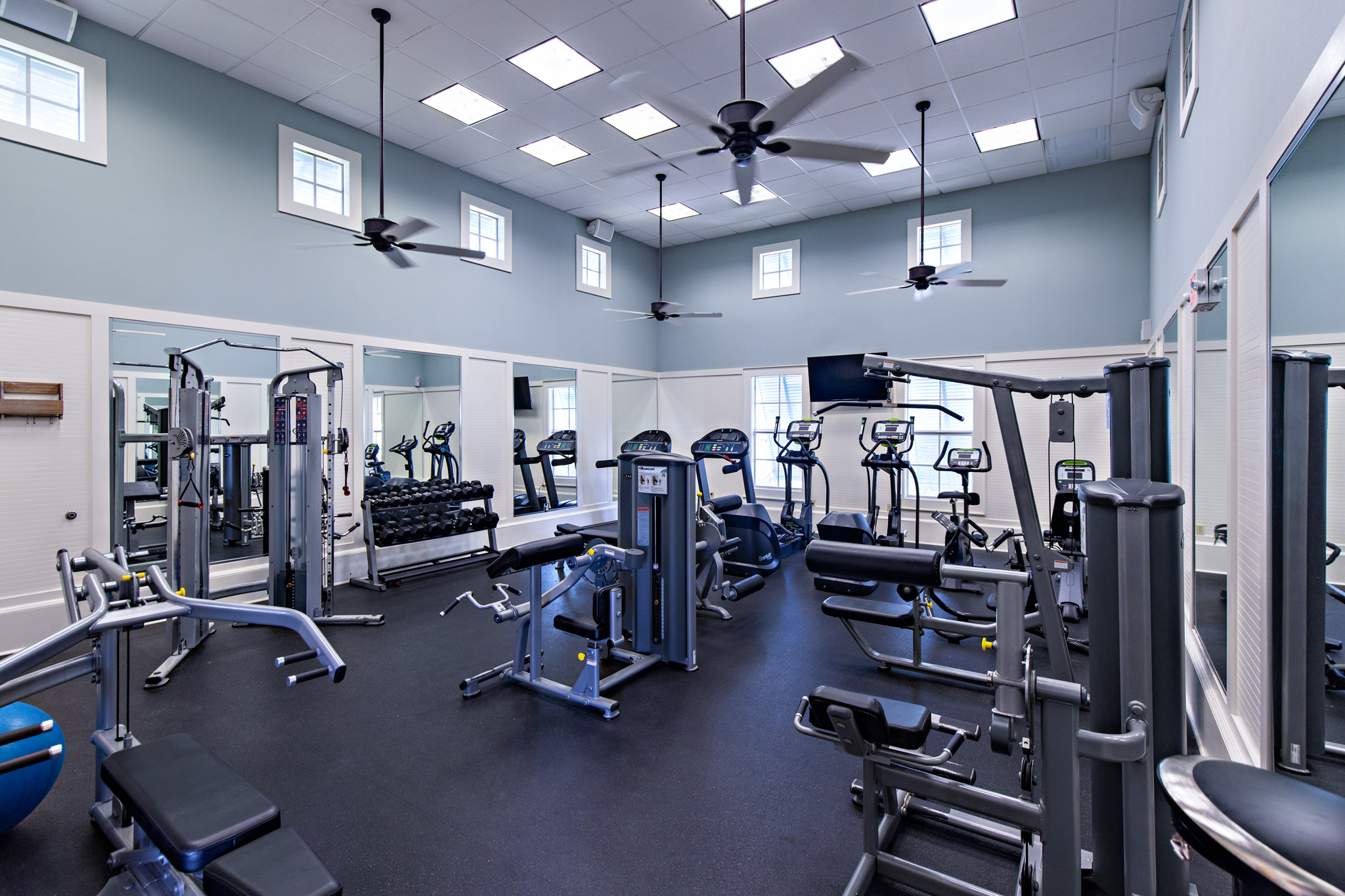 🏋️‍♂️💪 Keep your routine on track while on vacation — the Cinnamon Beach fitness center offers a bright, spacious workout room with cardio machines, strength equipment, and plenty of space to stretch and recharge. 🏃‍♀️✨
