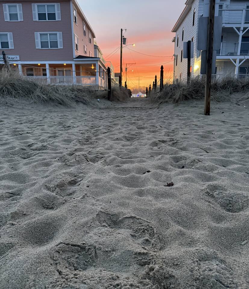 Sunset from the entrance of the beach.