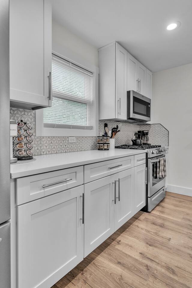 Lots of space for cooking, Free coffee