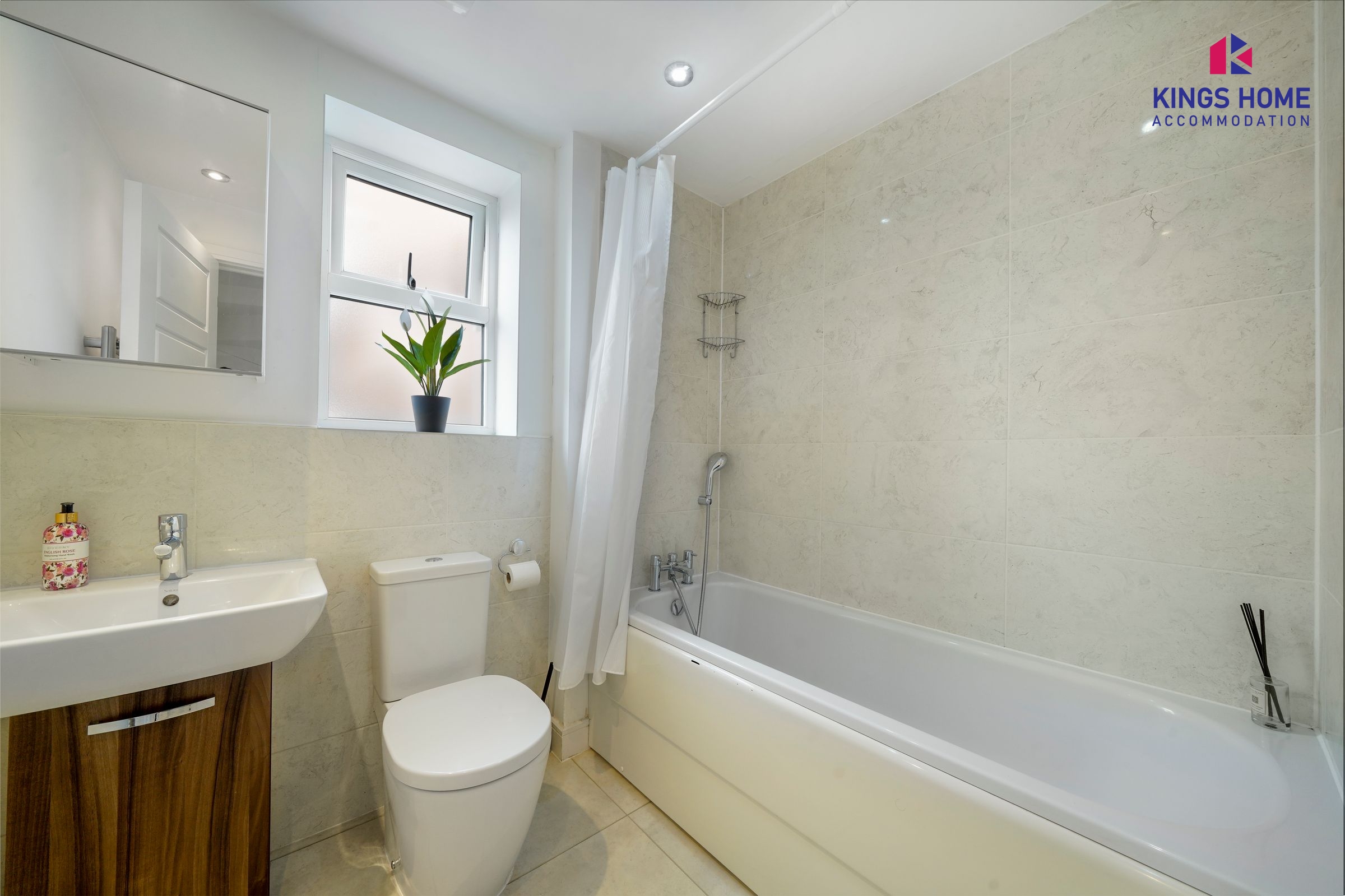 [family bathroom]