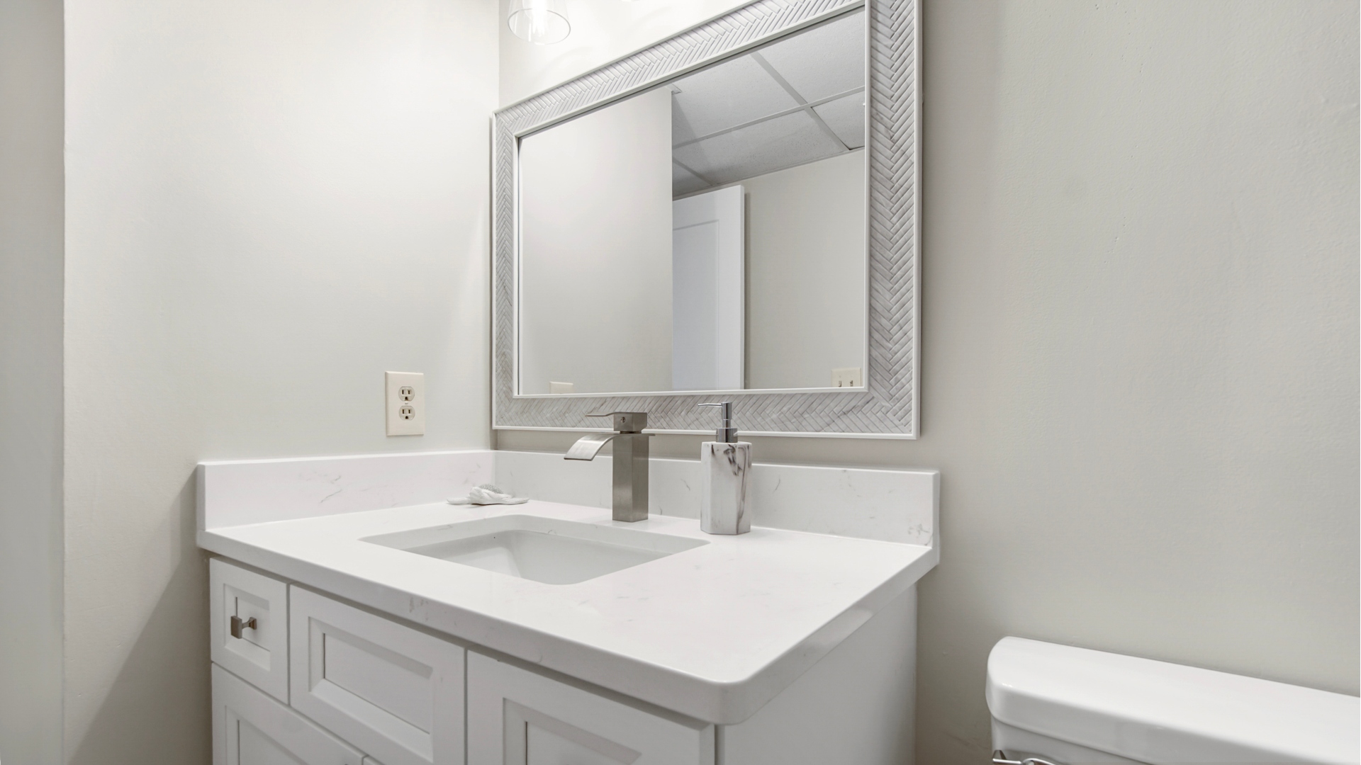 Second bathroom with tub/shower combo