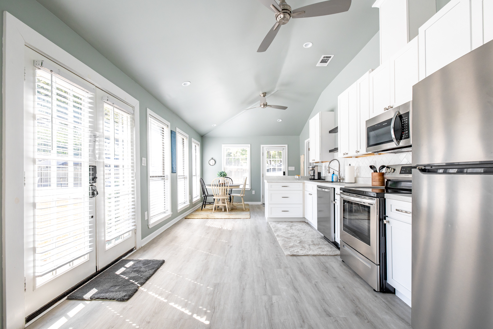 Pleanty of space and natural light