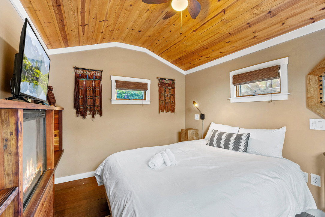 Queen Bed