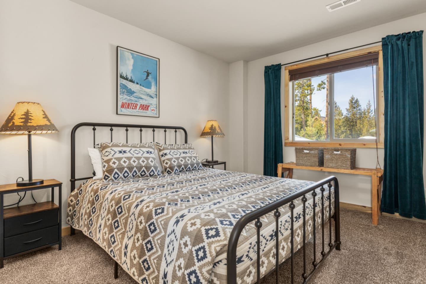 Ground floor Bedroom #5 – Queen bed | 1 Twin Bunk Bed 