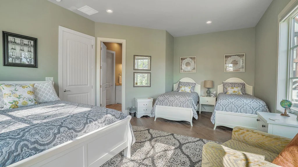 Family style bedroom for four.