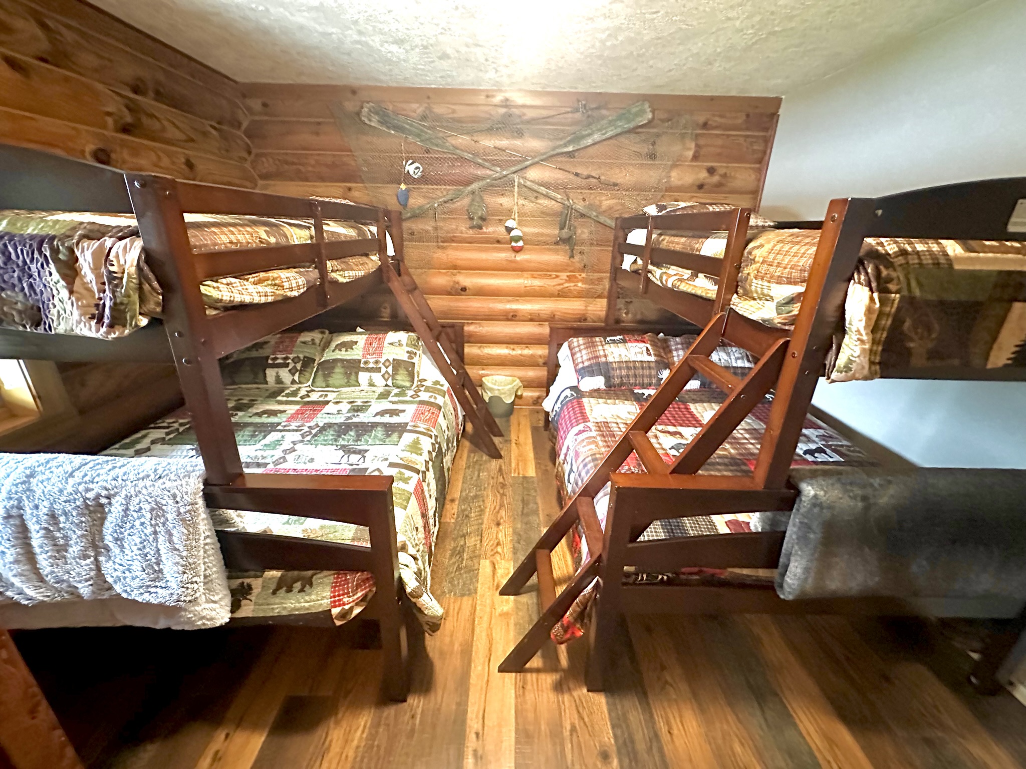 Bunk Bedroom Sleeps 6