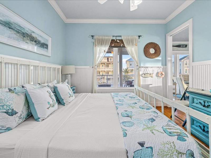 8ffab718affc4483992d905080dc610f | Beachhouse | Texas | TX | Vacation Homes | Galveston | Crystal Beach | Kokomo | Breezy Days | Beachfront Elegance | Sunrise Serenity | Southern Sands Property Management, LLC