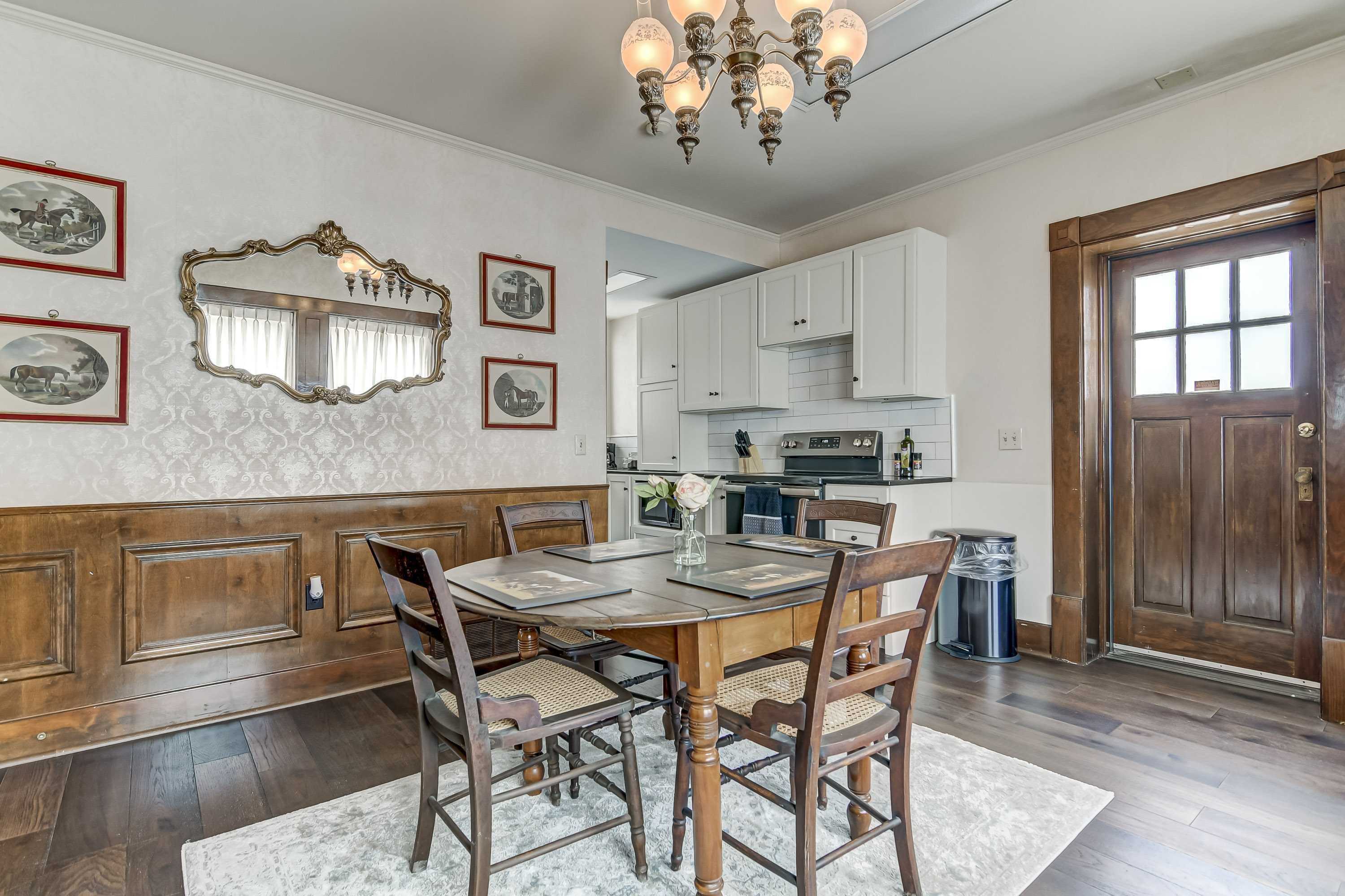 The Bressmer Carriage House - Kitchen