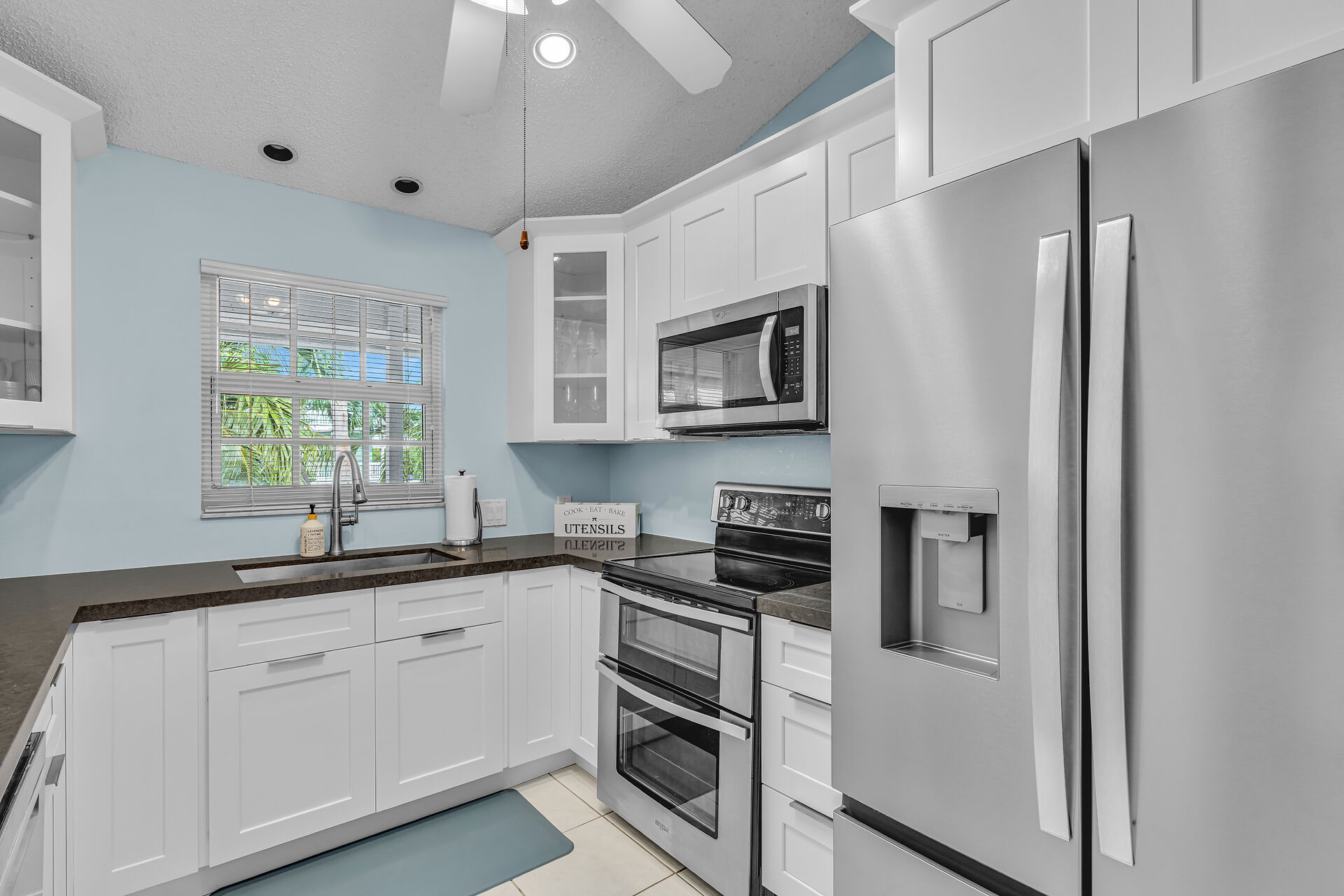 Stocked kitchen with high end appliances 
