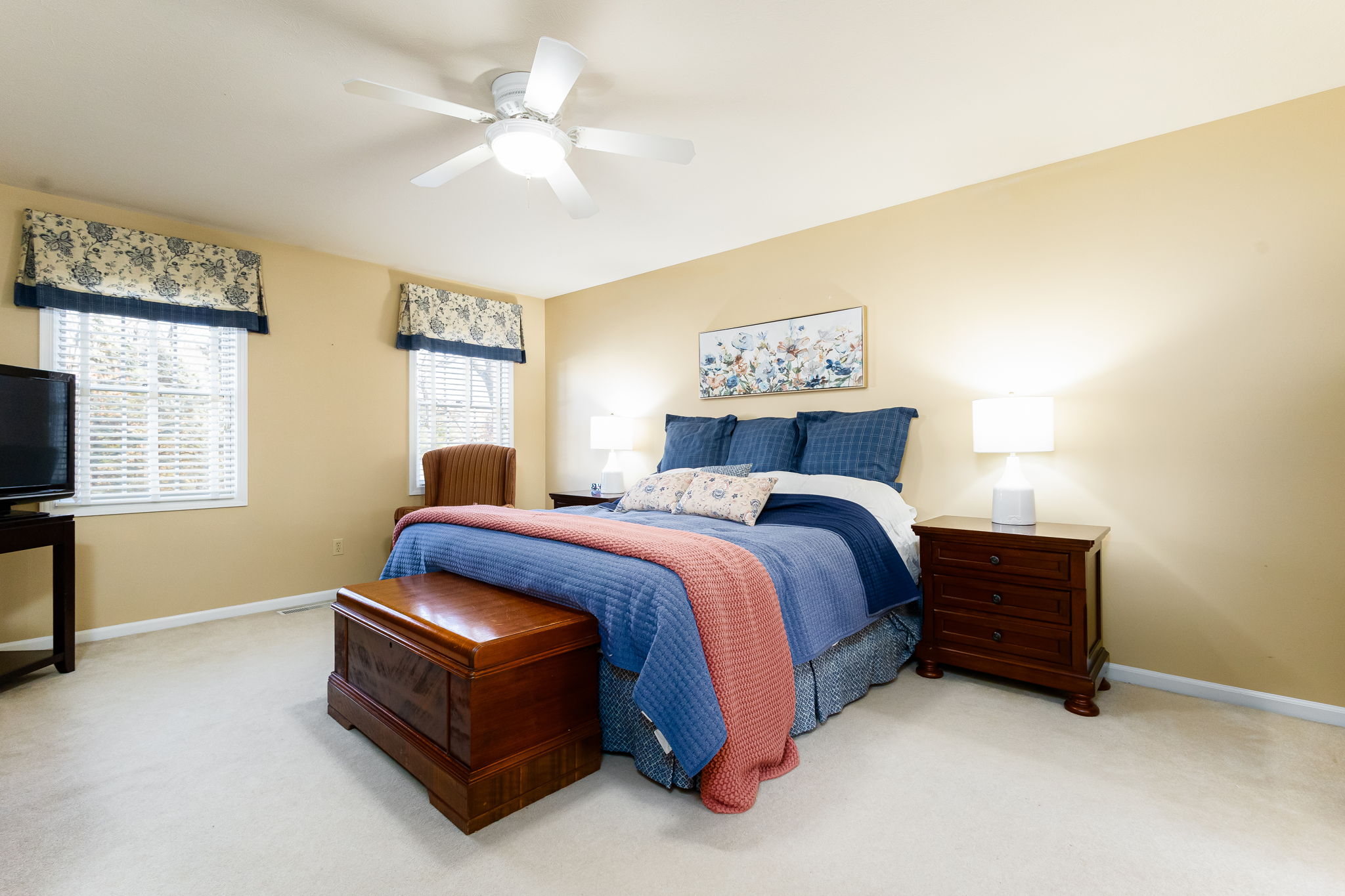 Master Bedroom - King Bed