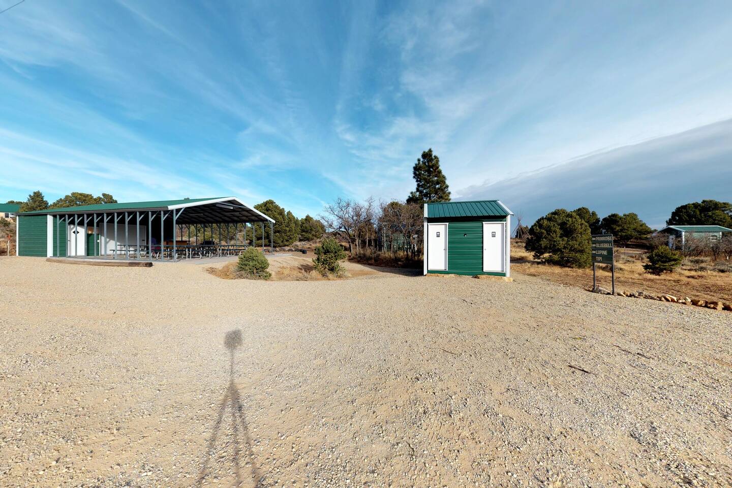 Detached, Double Bathroom & Shower Unit