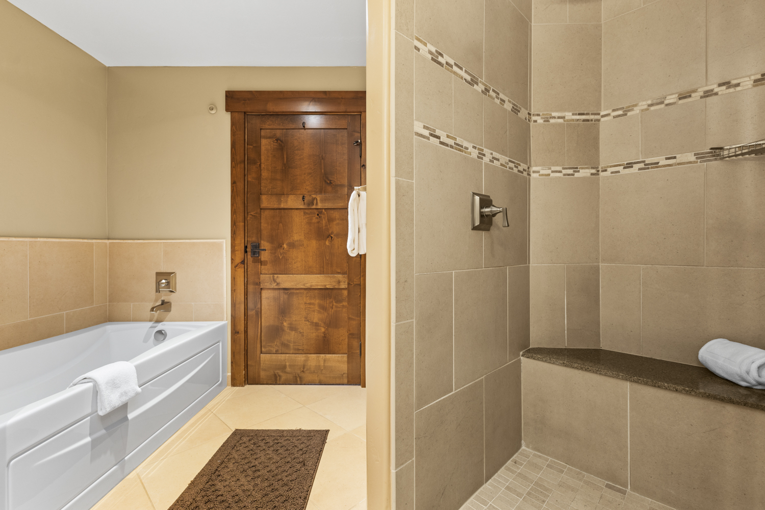 Bathroom 2 | Bathtub