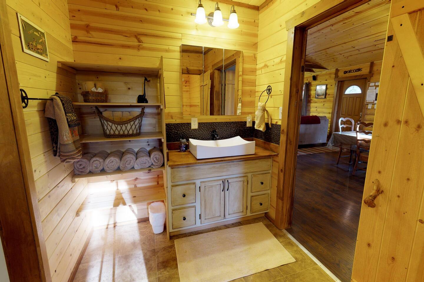 All of the bathrooms on our guest ranch come equiped with soap, shampoo, conditioner, and towels.
