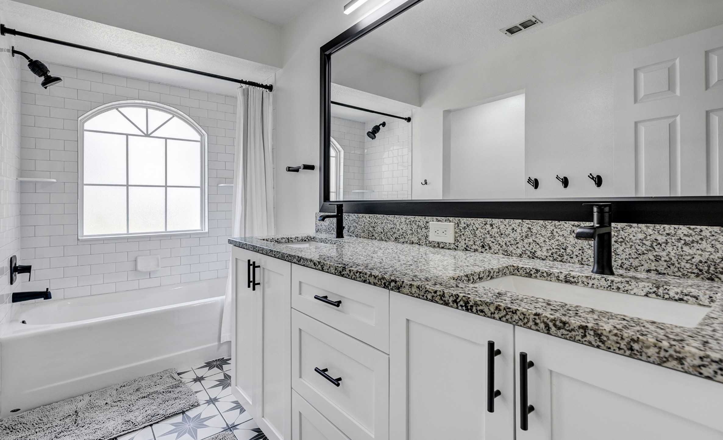 Upstairs hall bathroom