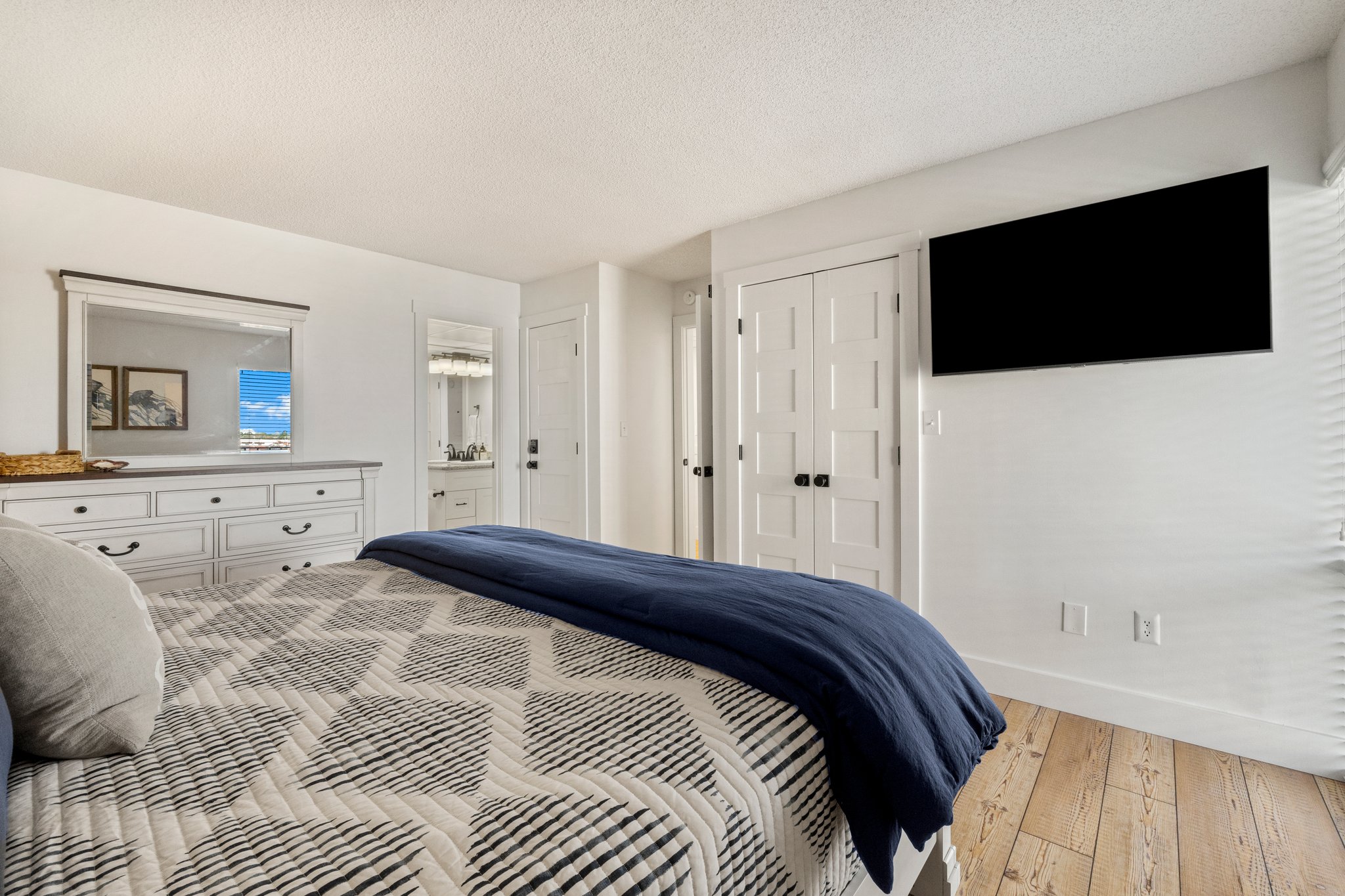 Guest Bedroom - King