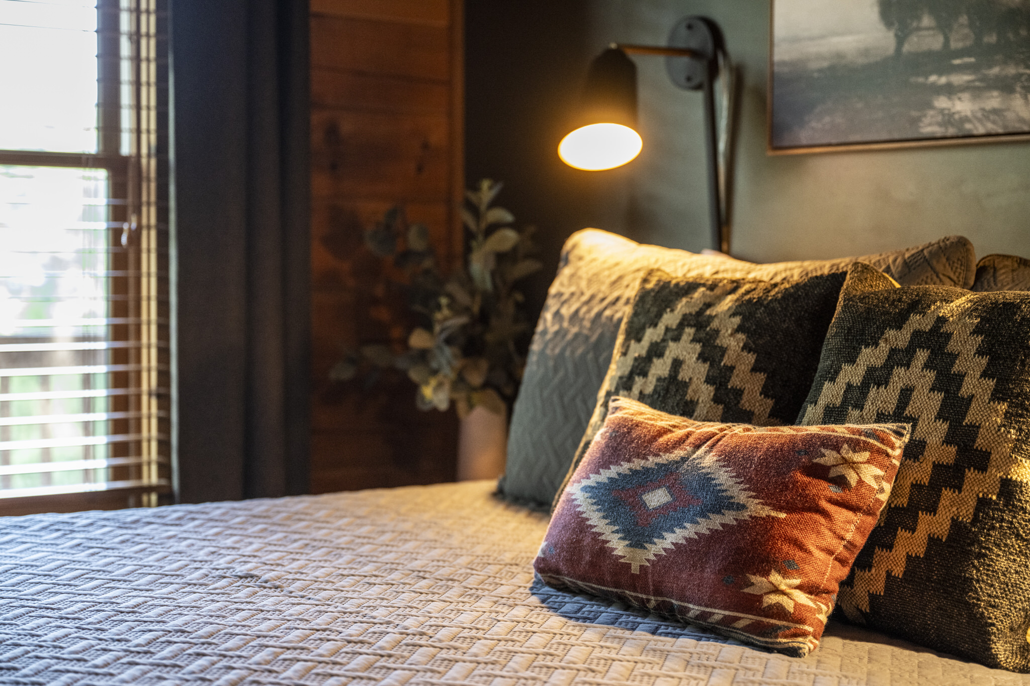 Soft textures and mountain-inspired style.