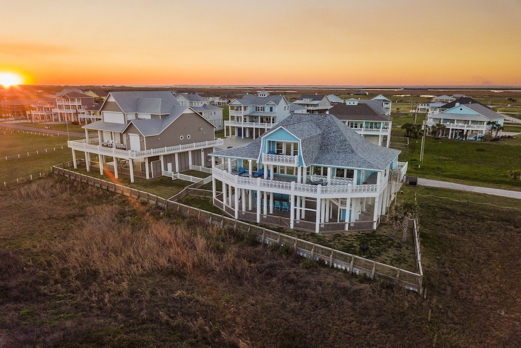 90cbd46f89534ca7967ebdab2042ae10 | Beachhouse | Texas | TX | Vacation Homes | Galveston | Crystal Beach | Kokomo | Breezy Days | Beachfront Elegance | Sunrise Serenity | Southern Sands Property Management, LLC