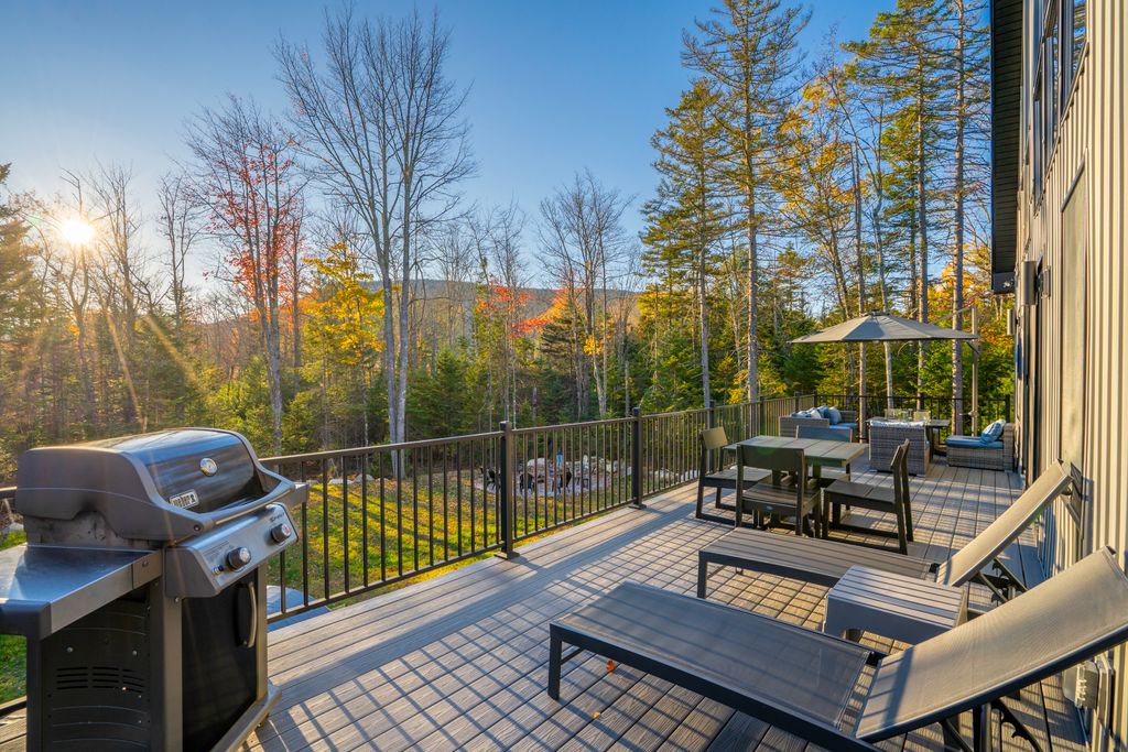 From crisp fresh air to the clear night sky this deck is for you