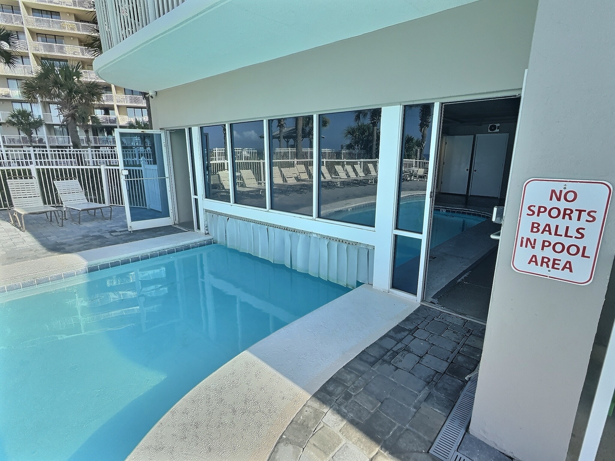 Swim-under