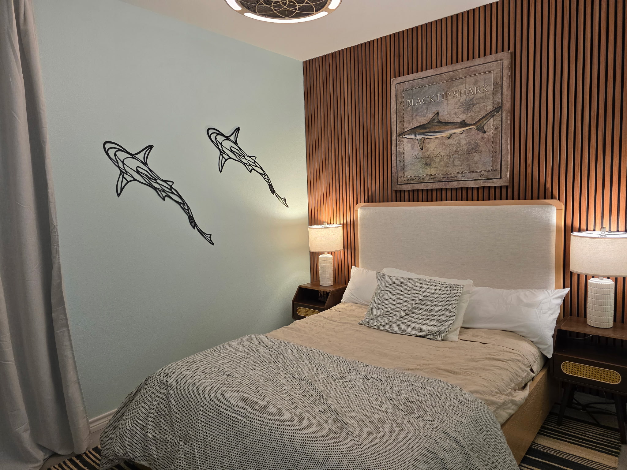 Guest Room Queen Size Bed