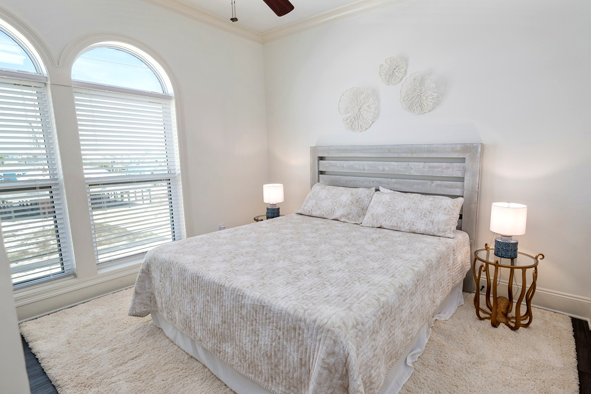 East King Bedroom, 3rd Floor