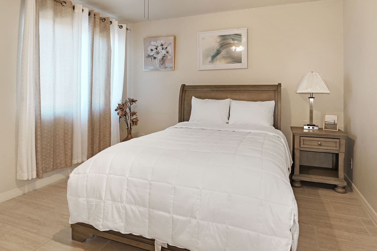Full size bed