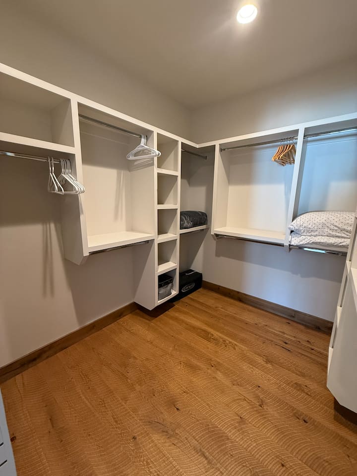 master closet (does have pack n play)