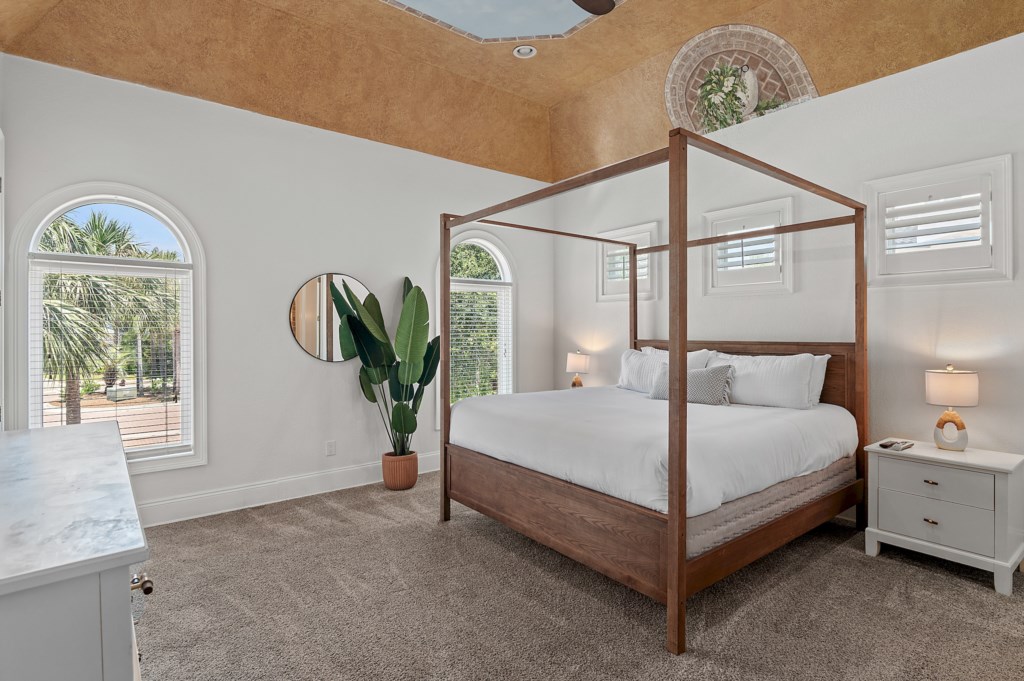 Bedroom 2 — king bed