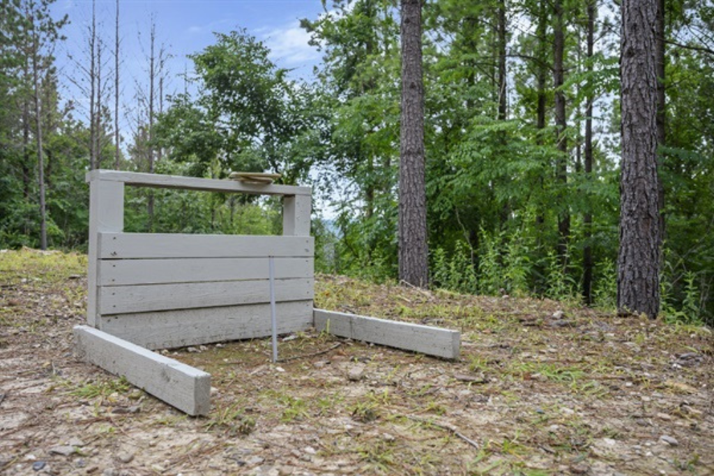 Get active or unwind—horseshoes, football, and scenic walks await!