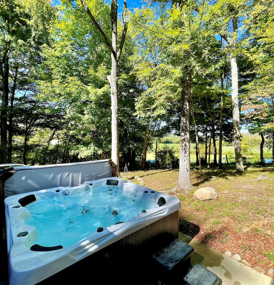 Gorgeous hot tub steps from the back deck