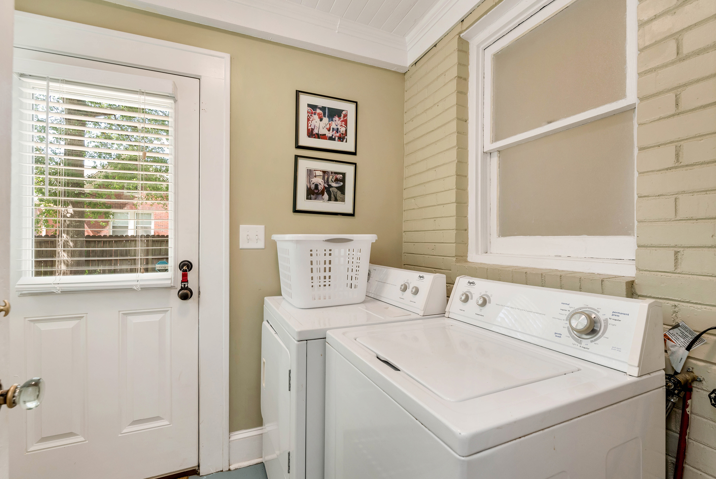 Laundry room open to back deck