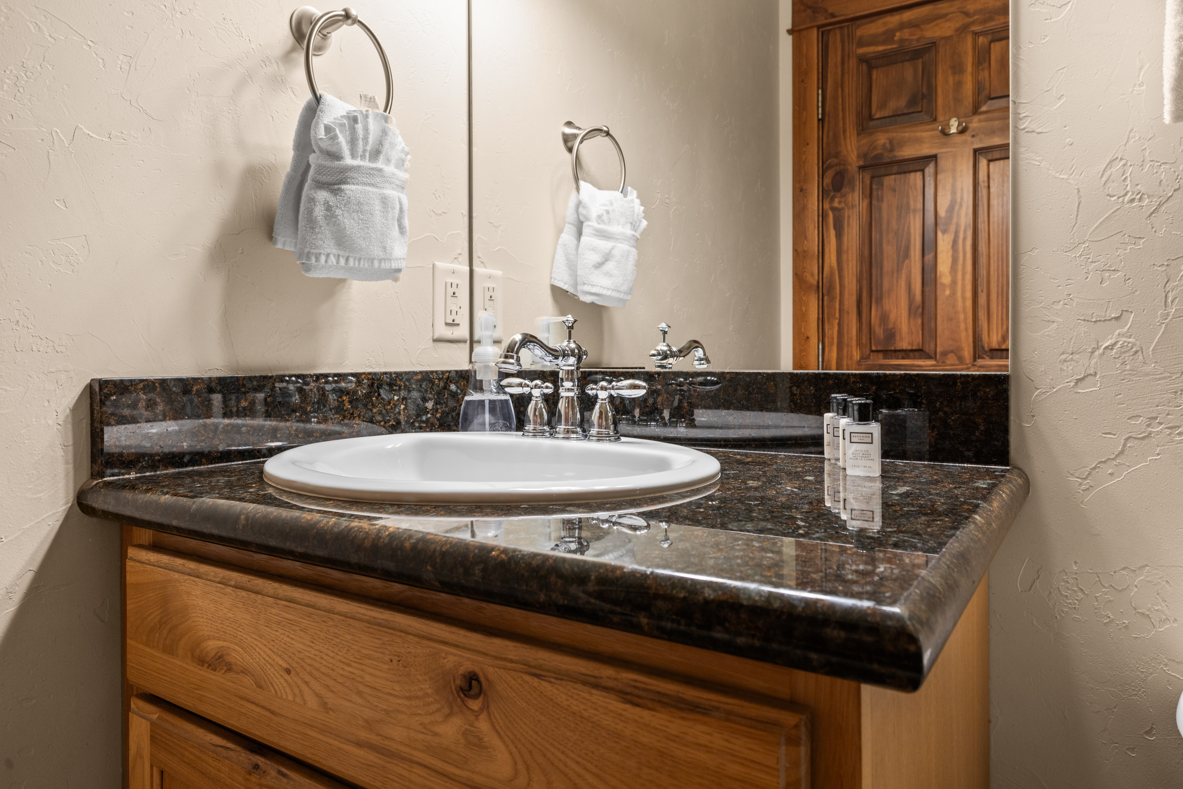 Ensuite Bathroom 1 |Vanity  Mirror