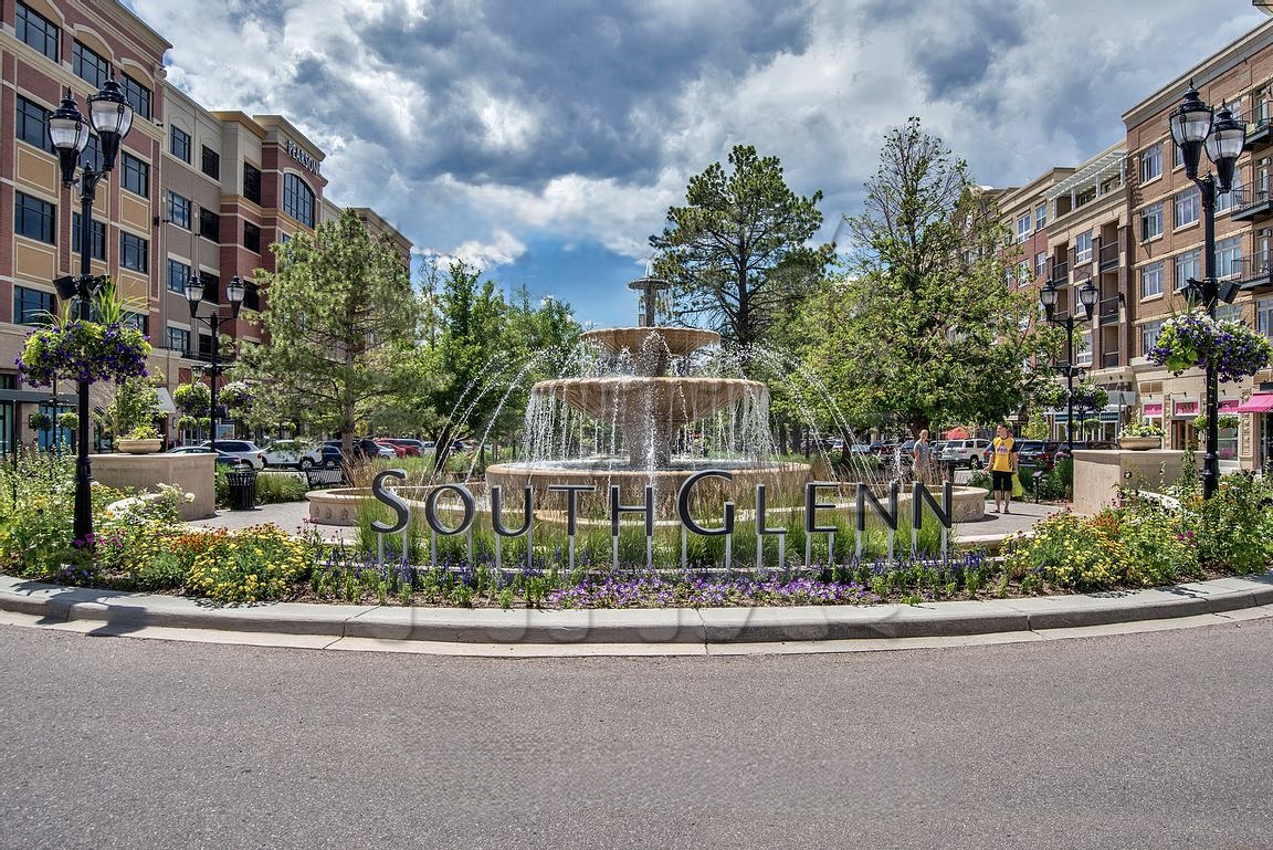 Just a couple of minutes away, you’ll find the Streets of SouthGlenn with Whole Foods, shopping, dining, cafes, and a movie theater.