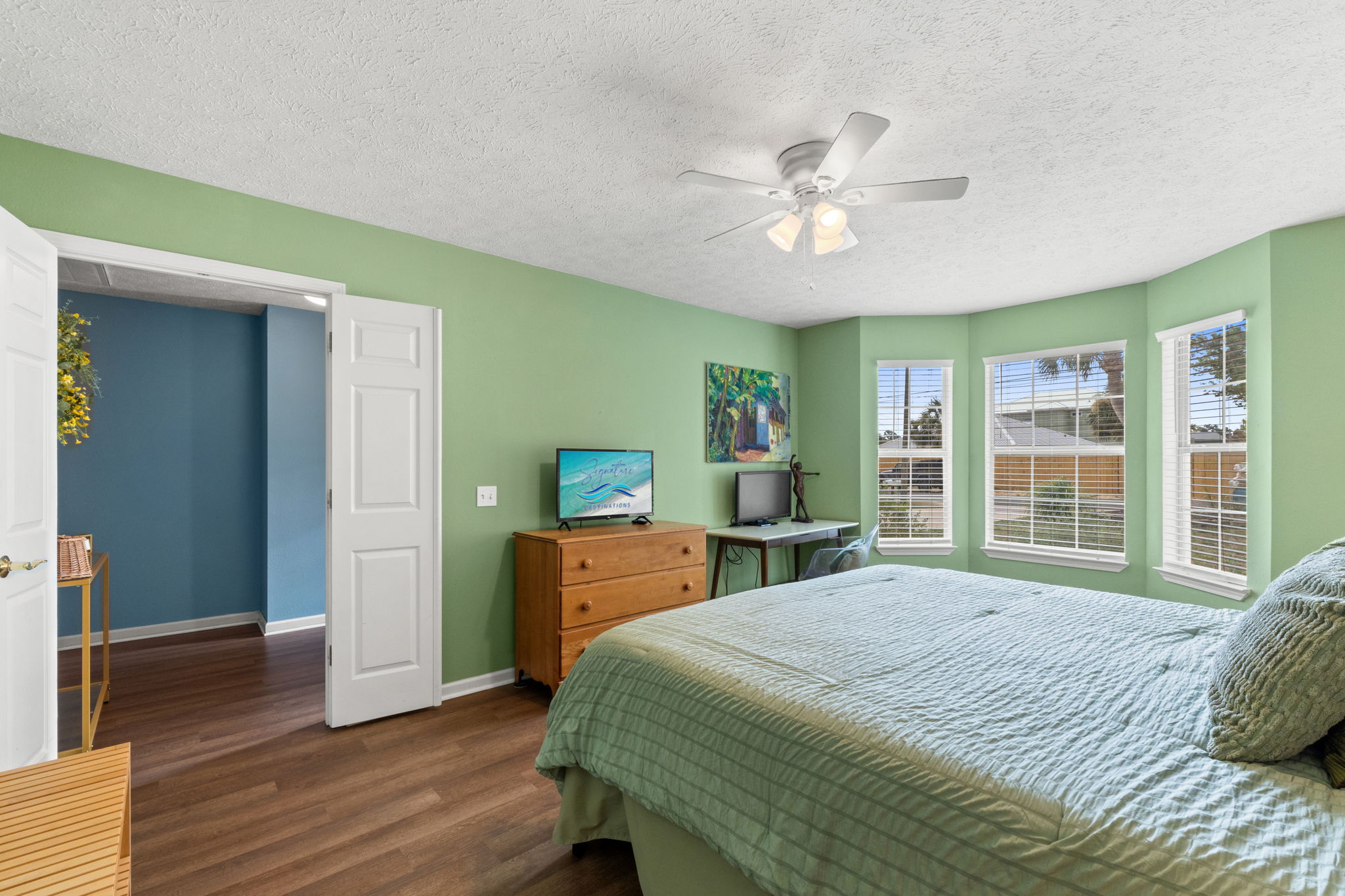 Master Bedroom with King Sized Bed