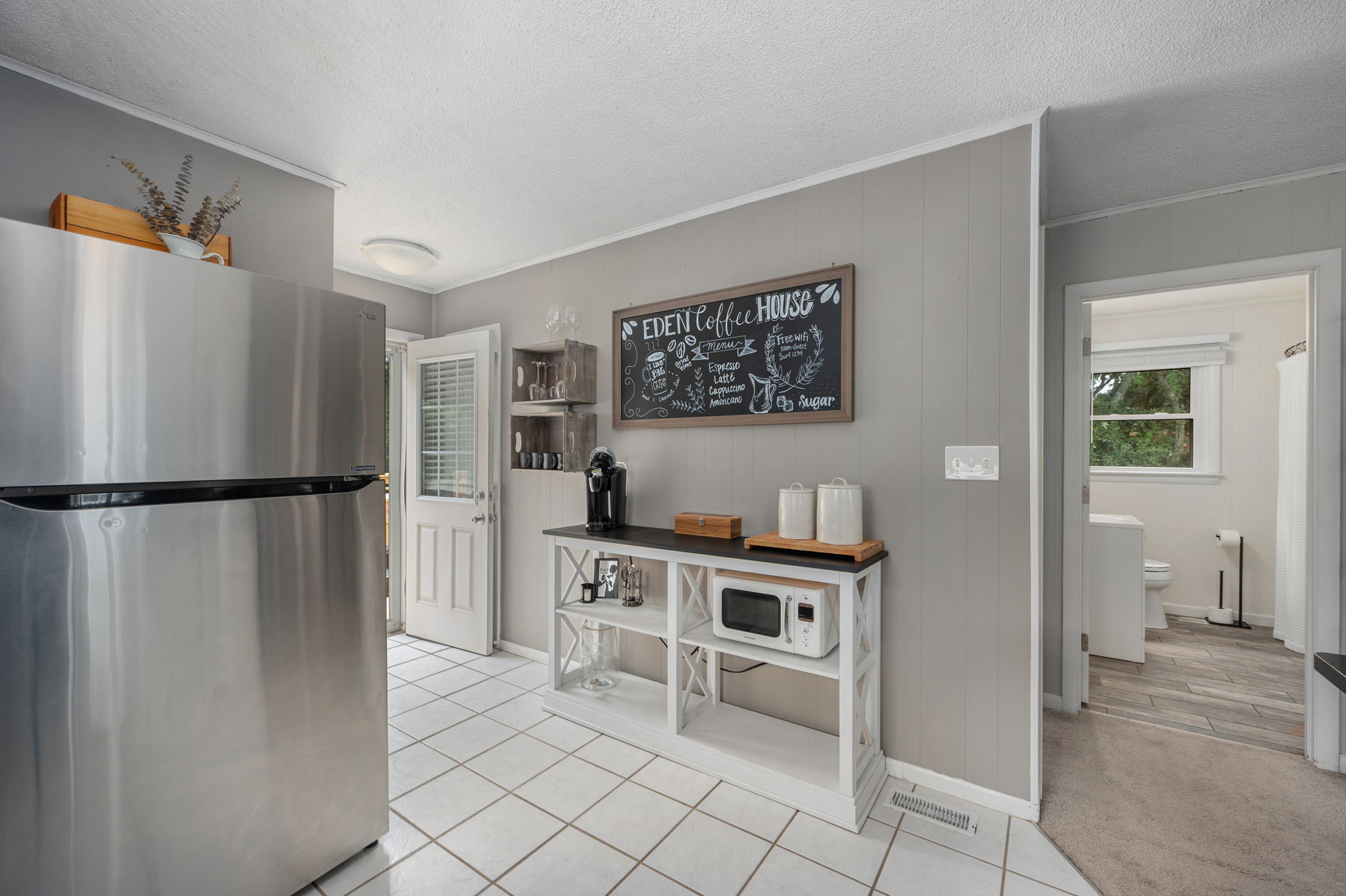 Kitchen & Coffee Bar