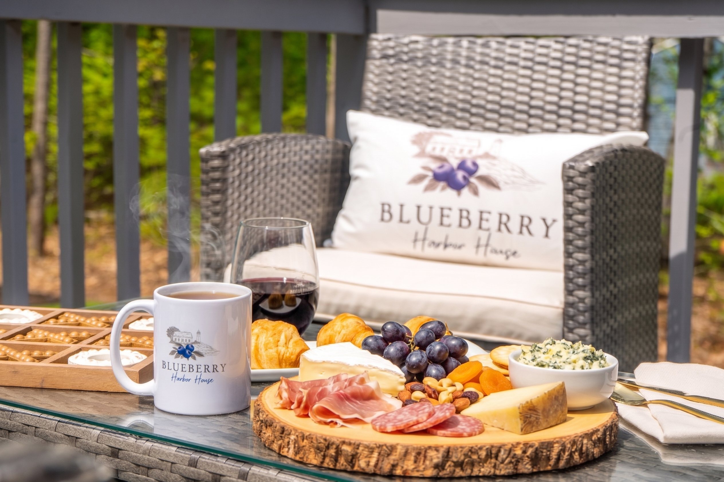 A welcoming outdoor seating area designed for relaxing moments, perfect for enjoying refreshments and sharing snacks with good company.
