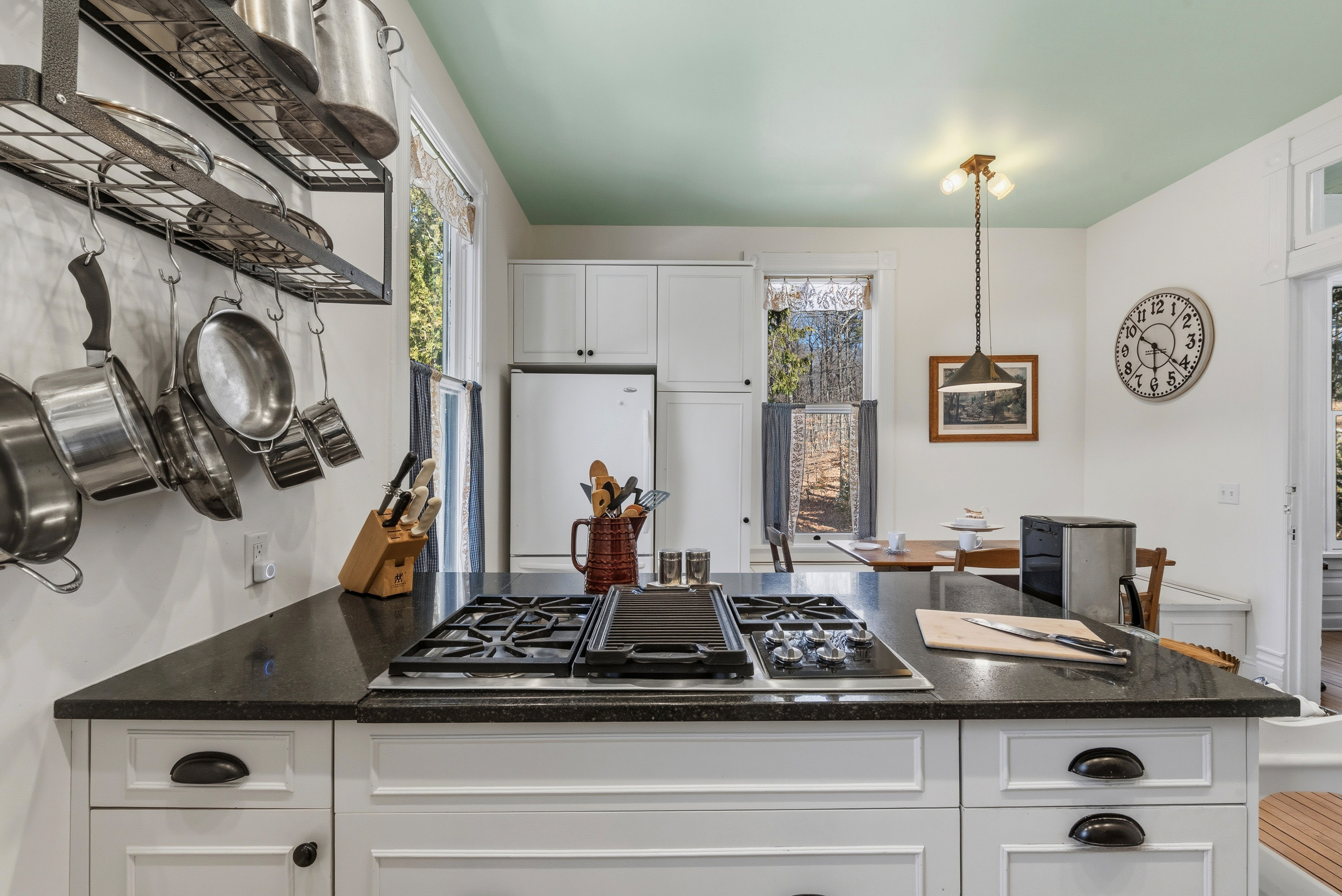 Wolf cooktop w/ griddle for elevated home cooking