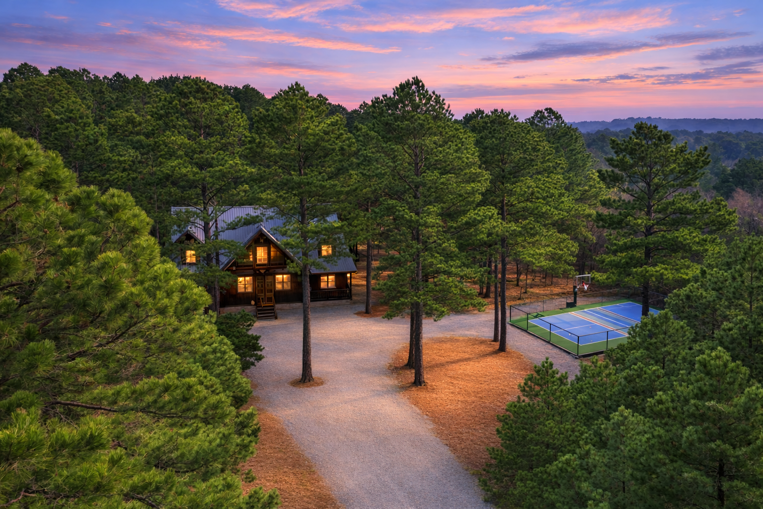 Multisport court + Theater + Pool Table + 4 King Beds + Privacy & Prime Location