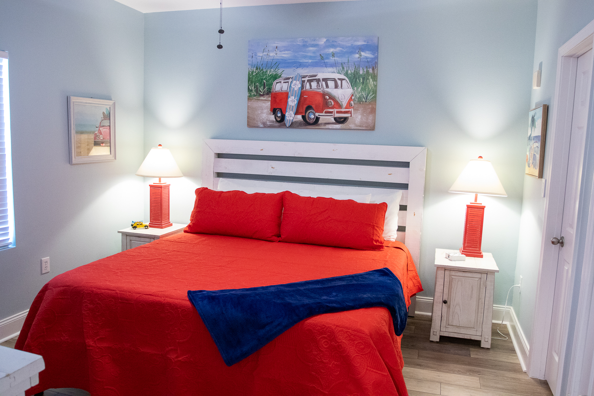 3rd bedroom with king bed full bath entrance.