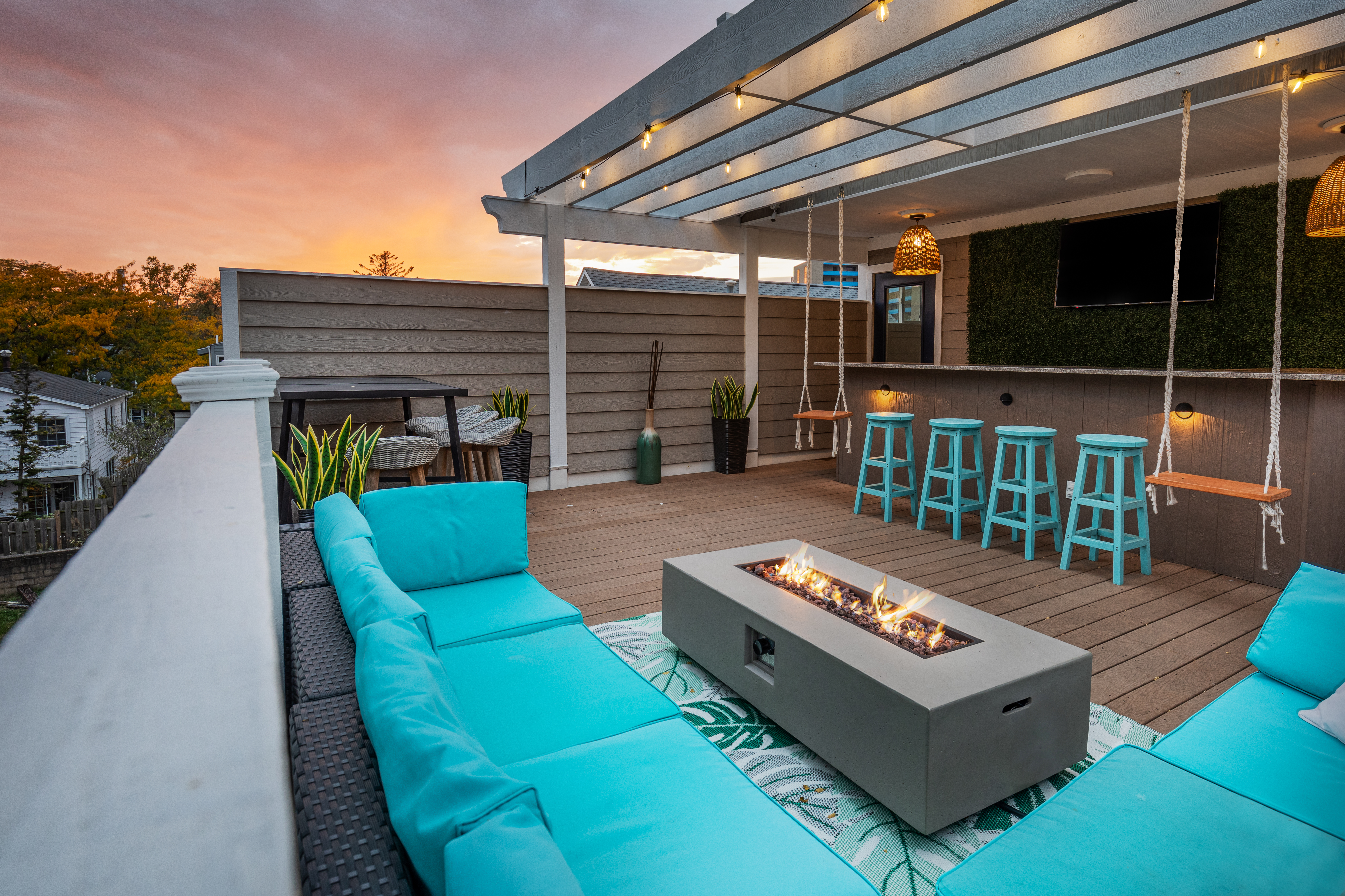The RoofTop Skybar @ Lake Avenue Mansion — Michigan City, IN — vacation rental