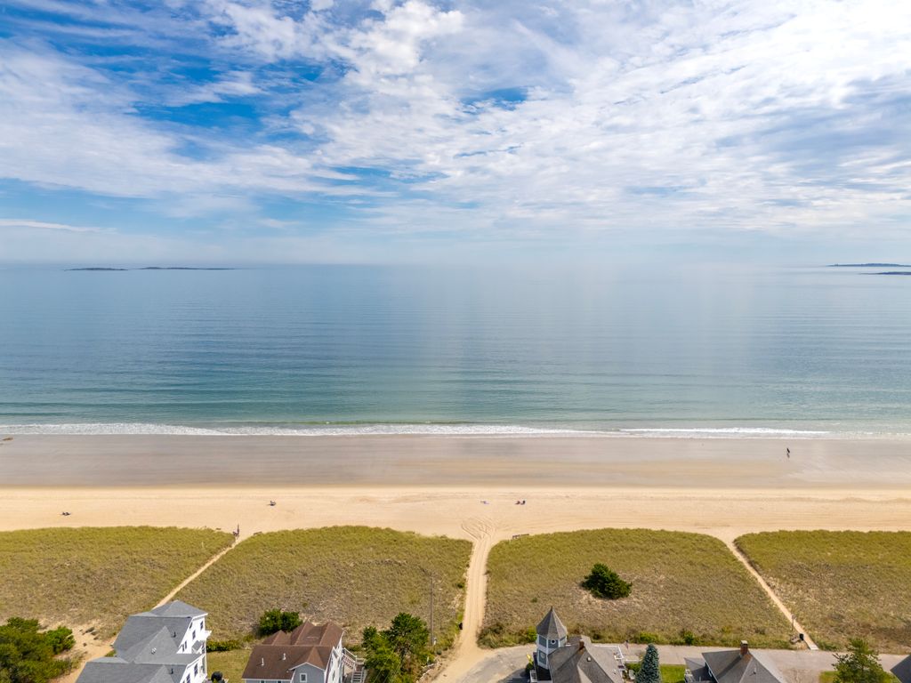 Enjoy sun, sand, and sea just minutes away.
