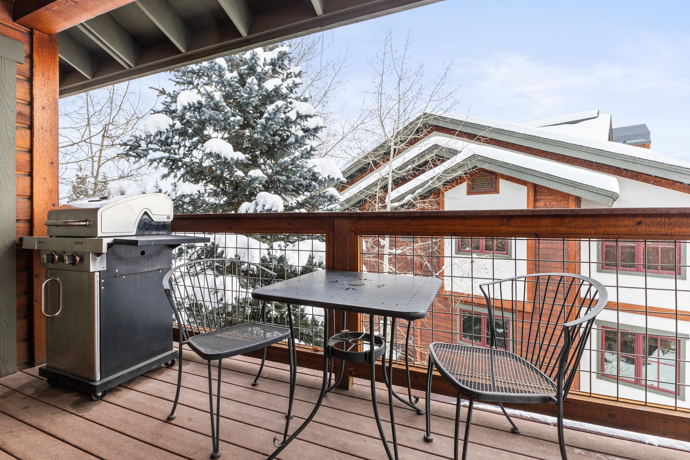 Deck | With View of the mountains | Gas Grill