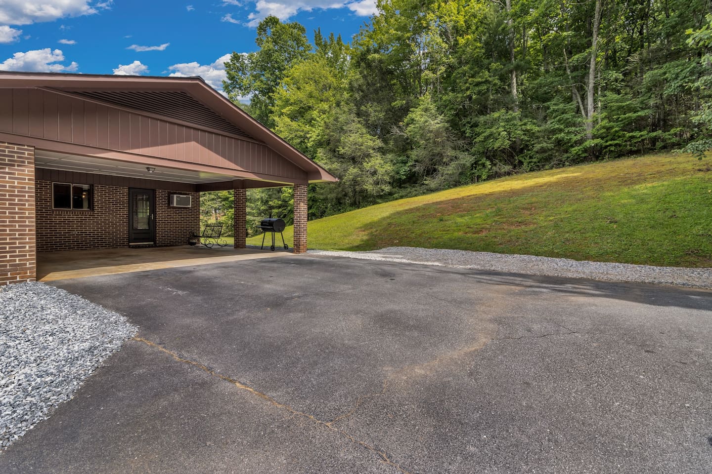 Carport - Plenty of parking
