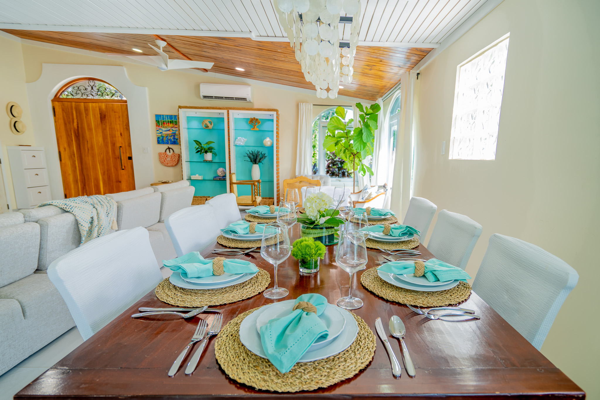 View of the dinning room table ready for a diiner to remember in Dorado, Puerto Rico.