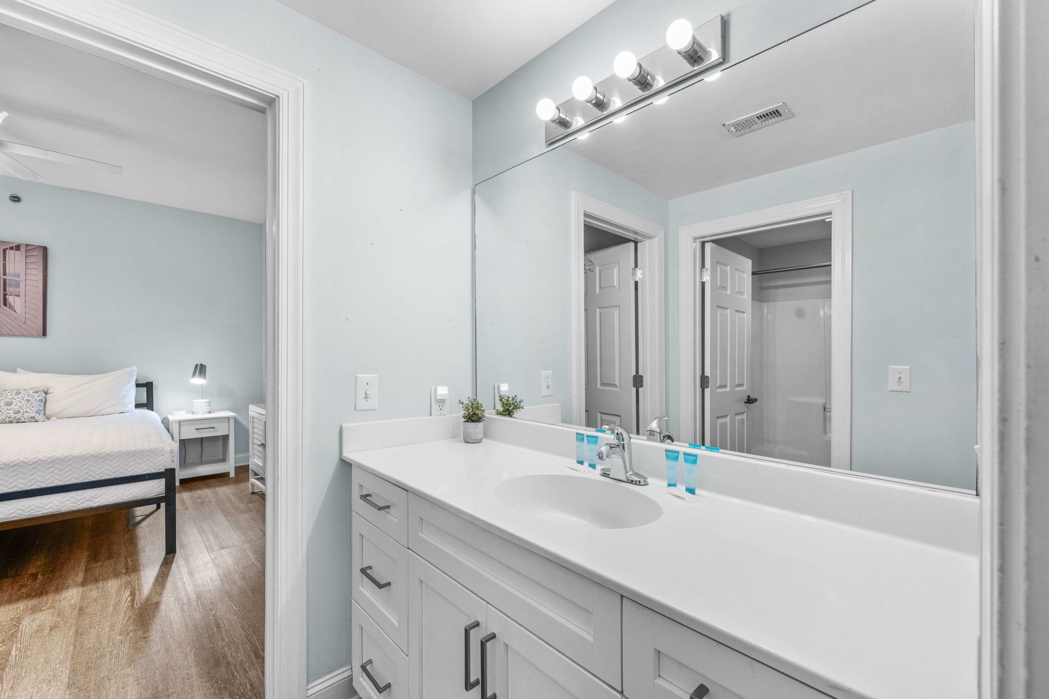 Bathroom 2: Jack n Jill bath | Sand Dollar | 102 Oceanview | 1116 Ocean Blvd, Isle of Palms, SC | IOP Escapes