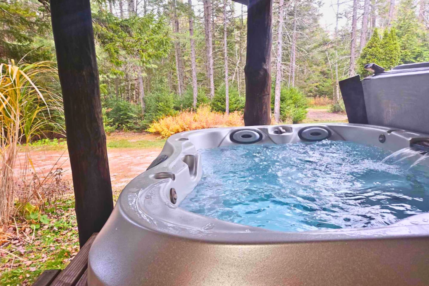 The second hot tub on the property offers much more privacy! 