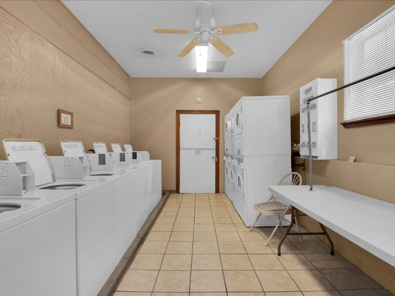 Laundromat Shop